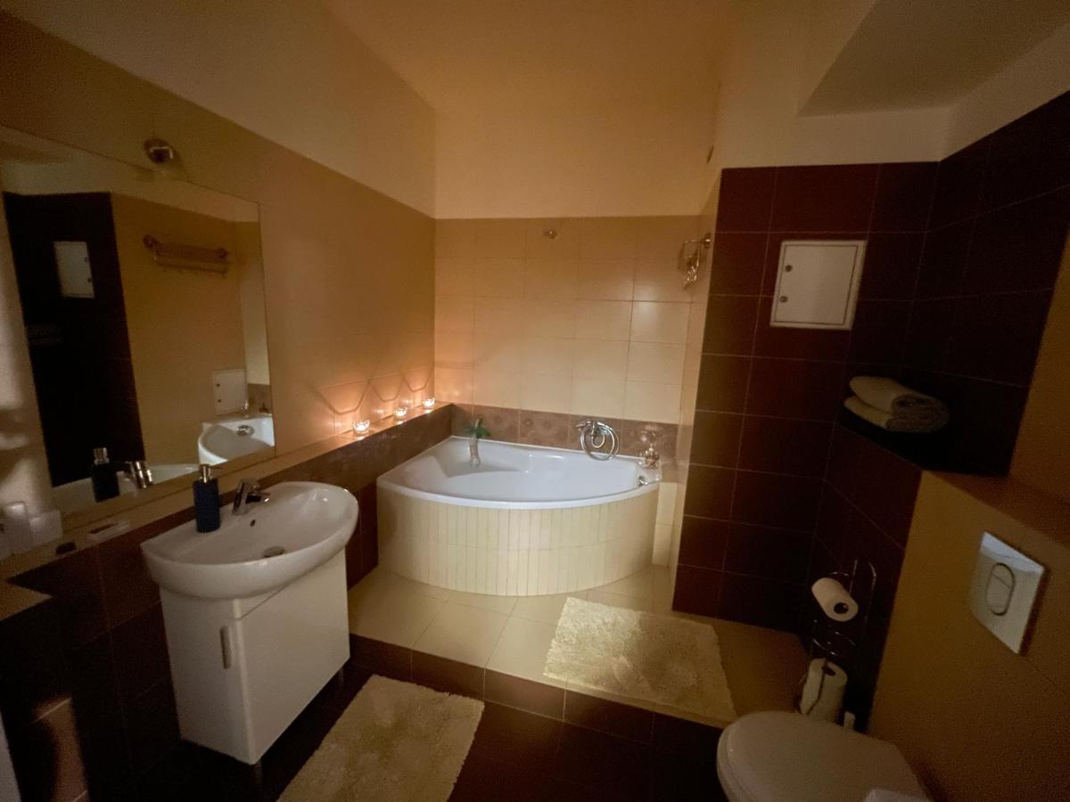 Triton Park Apartaments Warsaw Exterior photo
